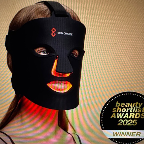 Black LED Face Mask - Picture 3 of 4